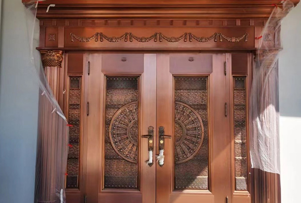 現在遼寧銅門行業內卷嚴重，緊跟國家“一路一帶”戰略，把省會沈陽銅門賣到東南亞國家！