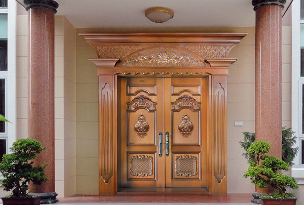 別墅大門變形，沈陽銅門廠家應(yīng)對措施及技巧！